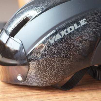 Casco da bicicletta Vakole modellato integralmente con occhiali magnetici